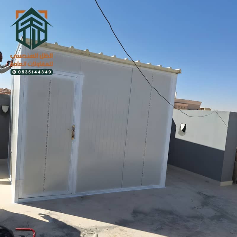 غرفة اضافية للمنازل للعمال والشغالات مصنوعه من الساندوتش بانل